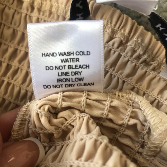 HYFVE, HYFVE, HYFVE, V-Neck Beige Halter Crop Top Sizes M - Picture 7 of 8